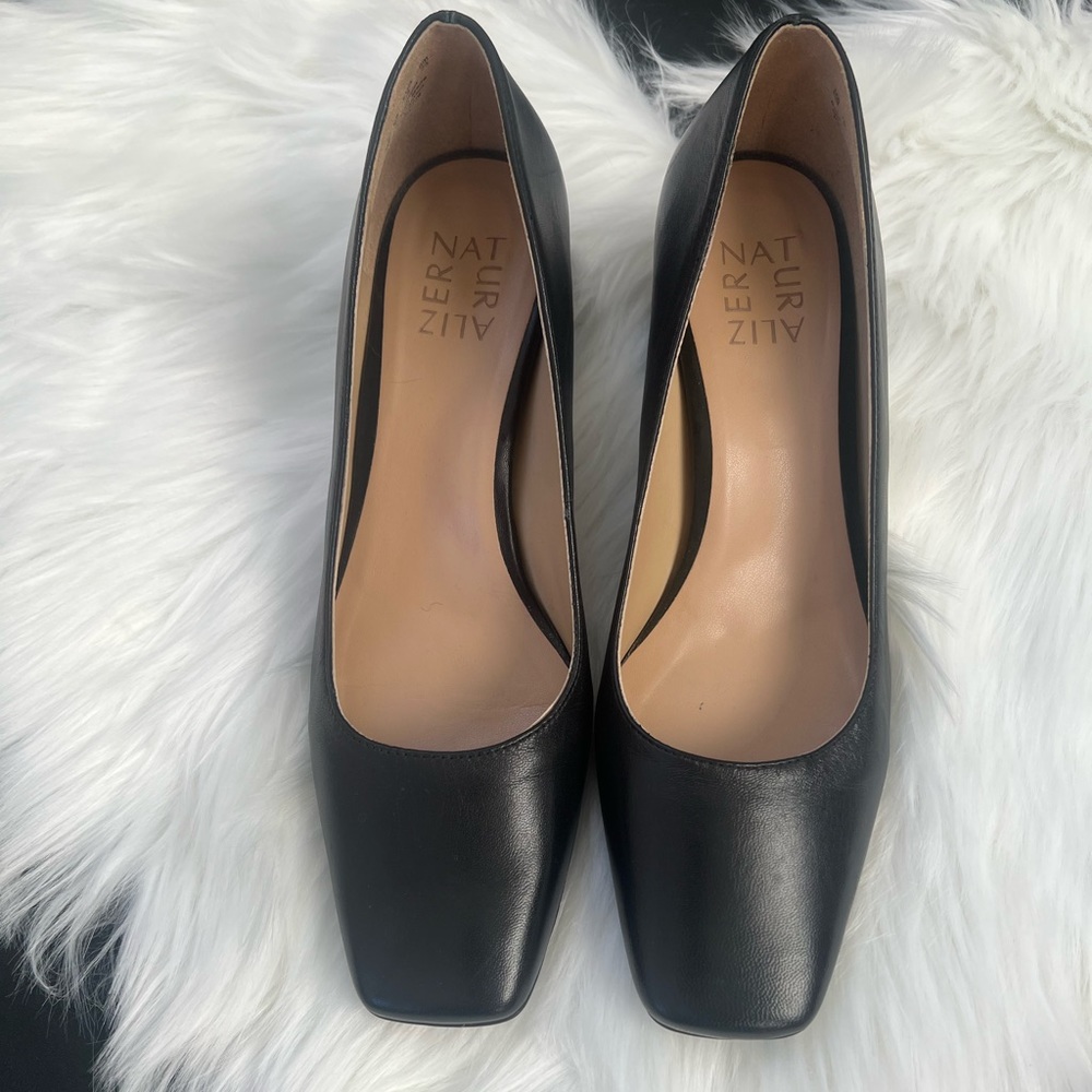 Naturalizer pumps Karina